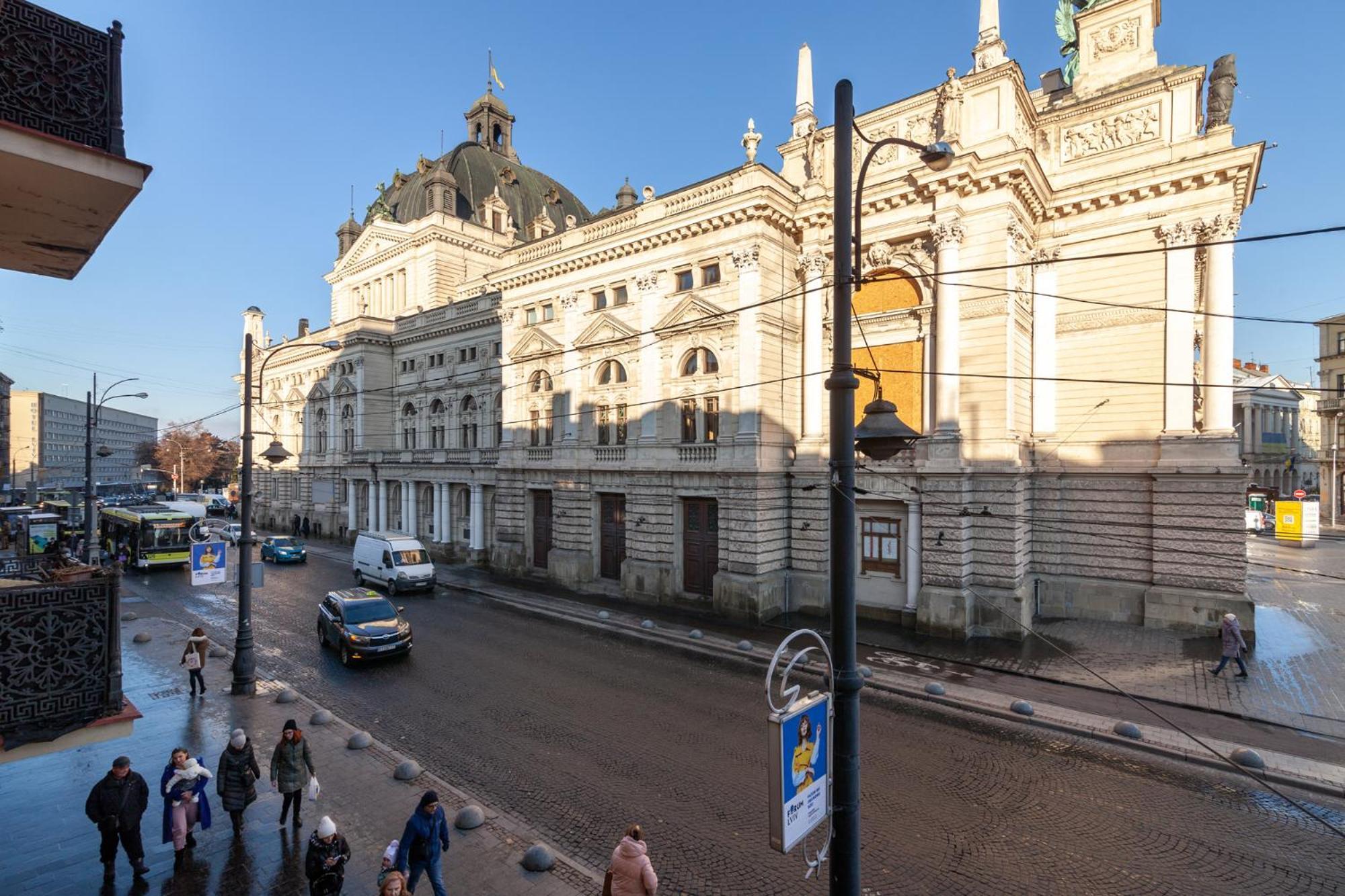 Leogrand Vip On Svobody Avenue 43 Apartment Lviv Exterior photo